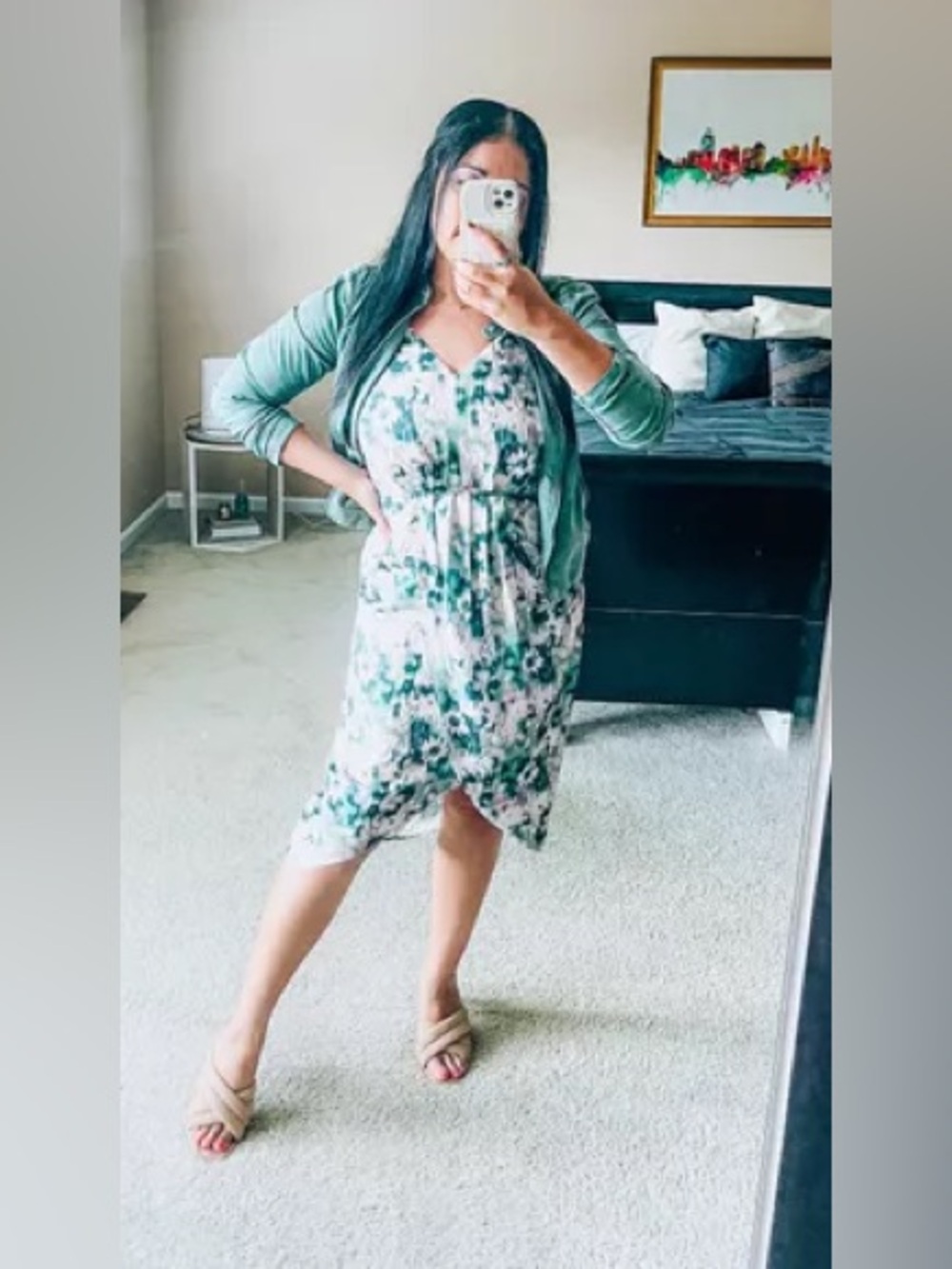 Chelsea28 FAUX WRAP DRESS - Picture 3 of 11
